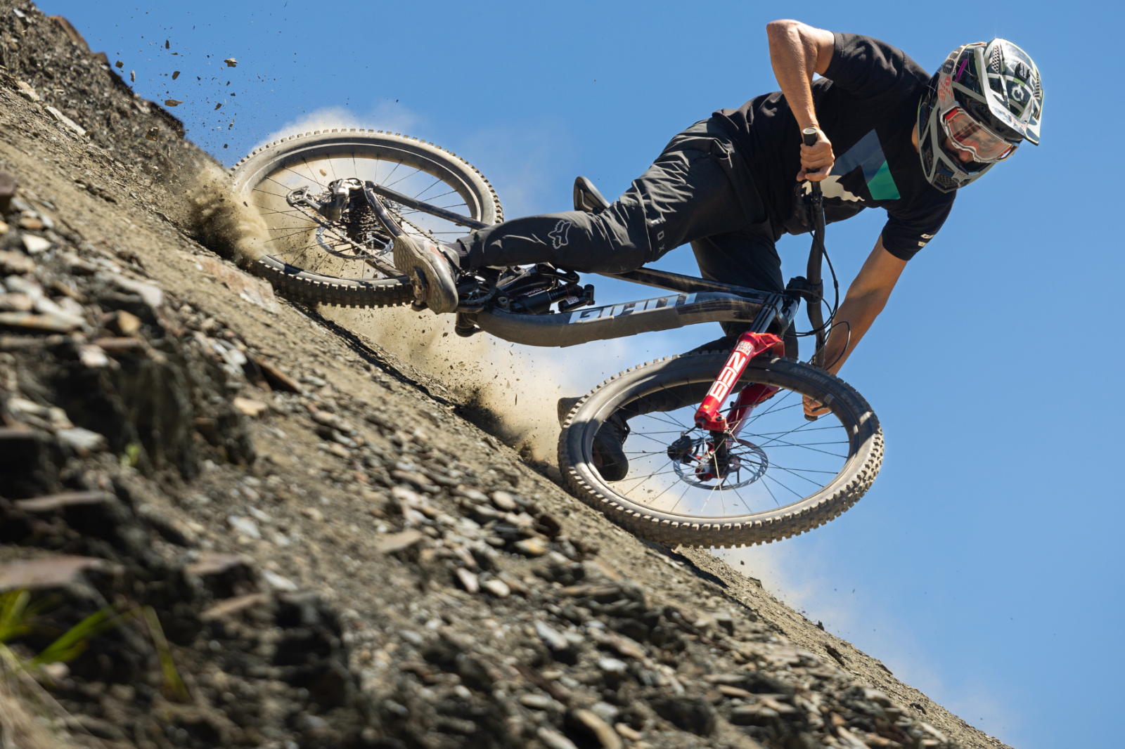 Buy dual suspension mountain bikes in Melbourne at Casey Cycles, shop online or visit our local bike store today in the south east suburb of Cranbourne.