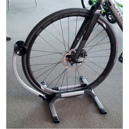 DISPLAYor PARKING  STAND for 20" to 29ER Bikes, Suits Road, BMX or MTB Tyres (Max Tyre Width 6.5cm) Great for Disc Brakes, Spring arm holds Front or R